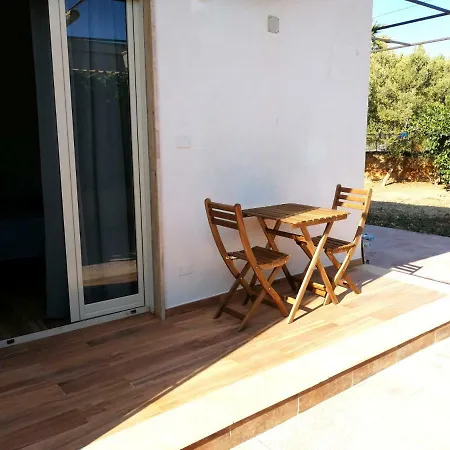 Affittacamere San Leone Home *